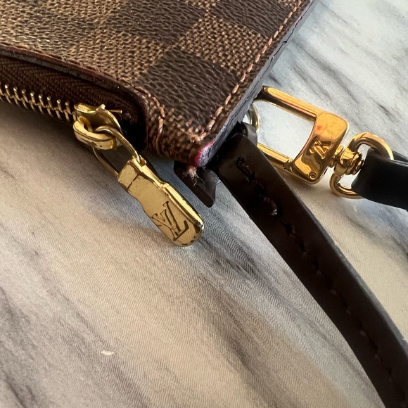 Auth Louis Vuitton Neverfull MM Damier Ebene Pochette Wristlet Good Condition - Picture 10 of 11